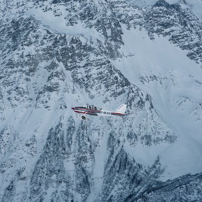 HAUTE VOLÉE DANS LES ALPES